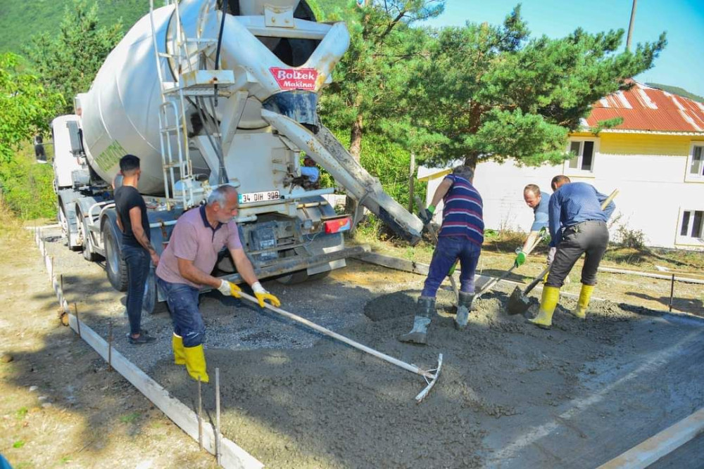 Akkuş Kendi Betonunu Kendi &Uuml;retecek