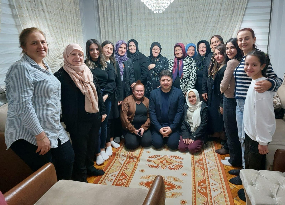 BAŞKAN TÖREN, TÜRKMEN AİLESİNİ YALNIZ BIRAKMADI