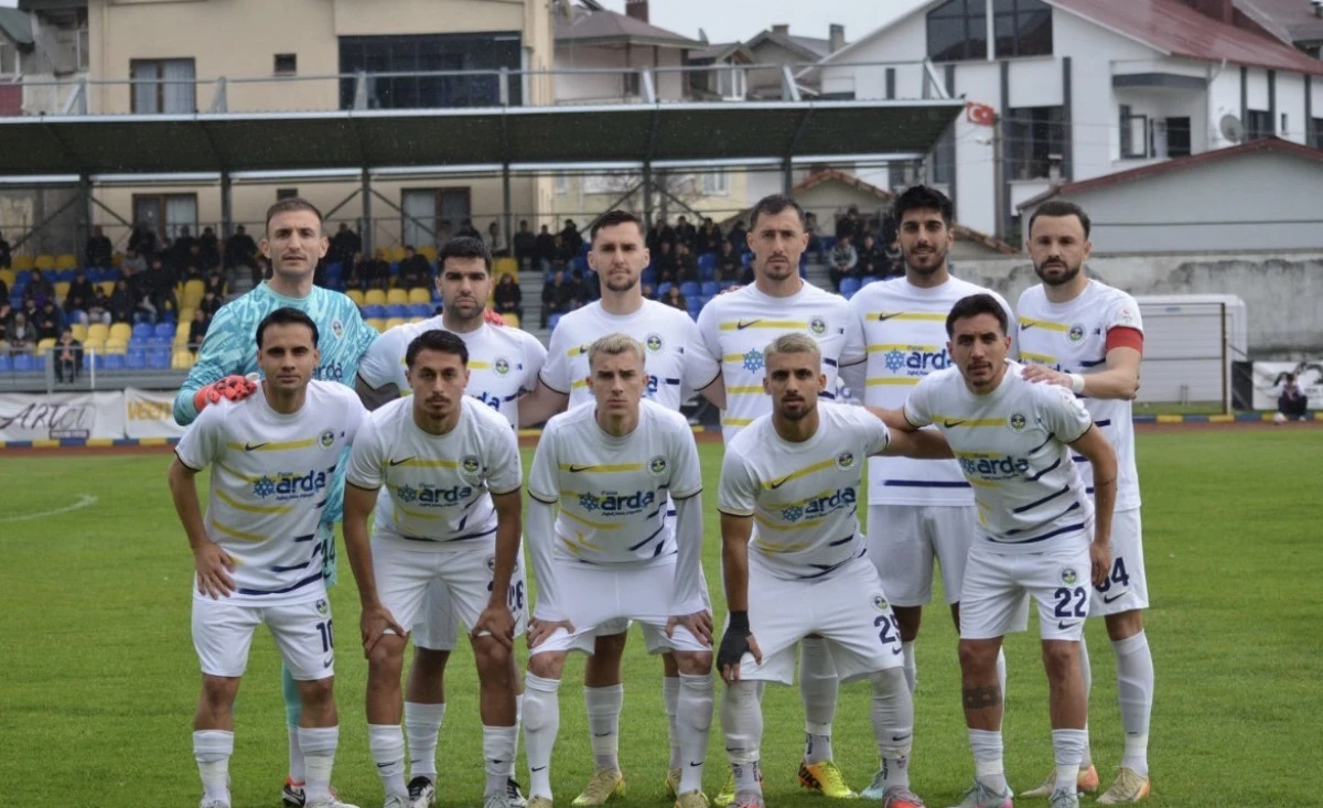 Nefesler Tutuldu Puan Farkı Eriyor: Sarı Lacivertliler İ&ccedil;in Kritik Viraj