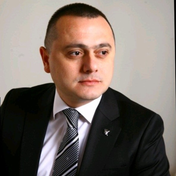  Gazeteci Muhabir Nevzat Gültekin